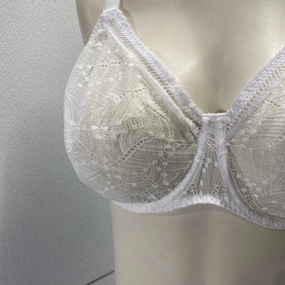 Simone Pérèle Comète Molded Underwire Unlined Bra Size: 38F | Color: White - Picture 4 of 6